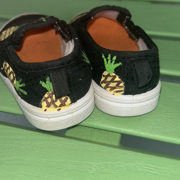 🌻 Pineapple Slides 🍍 Toddler Size 3 🛍️ Preloved - Picture 7 of 7